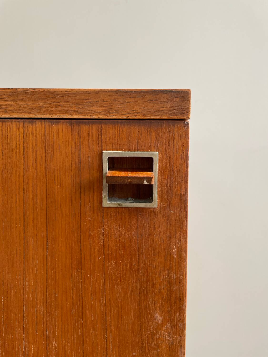 Louis Paolozzi sideboard, Monopoly edition