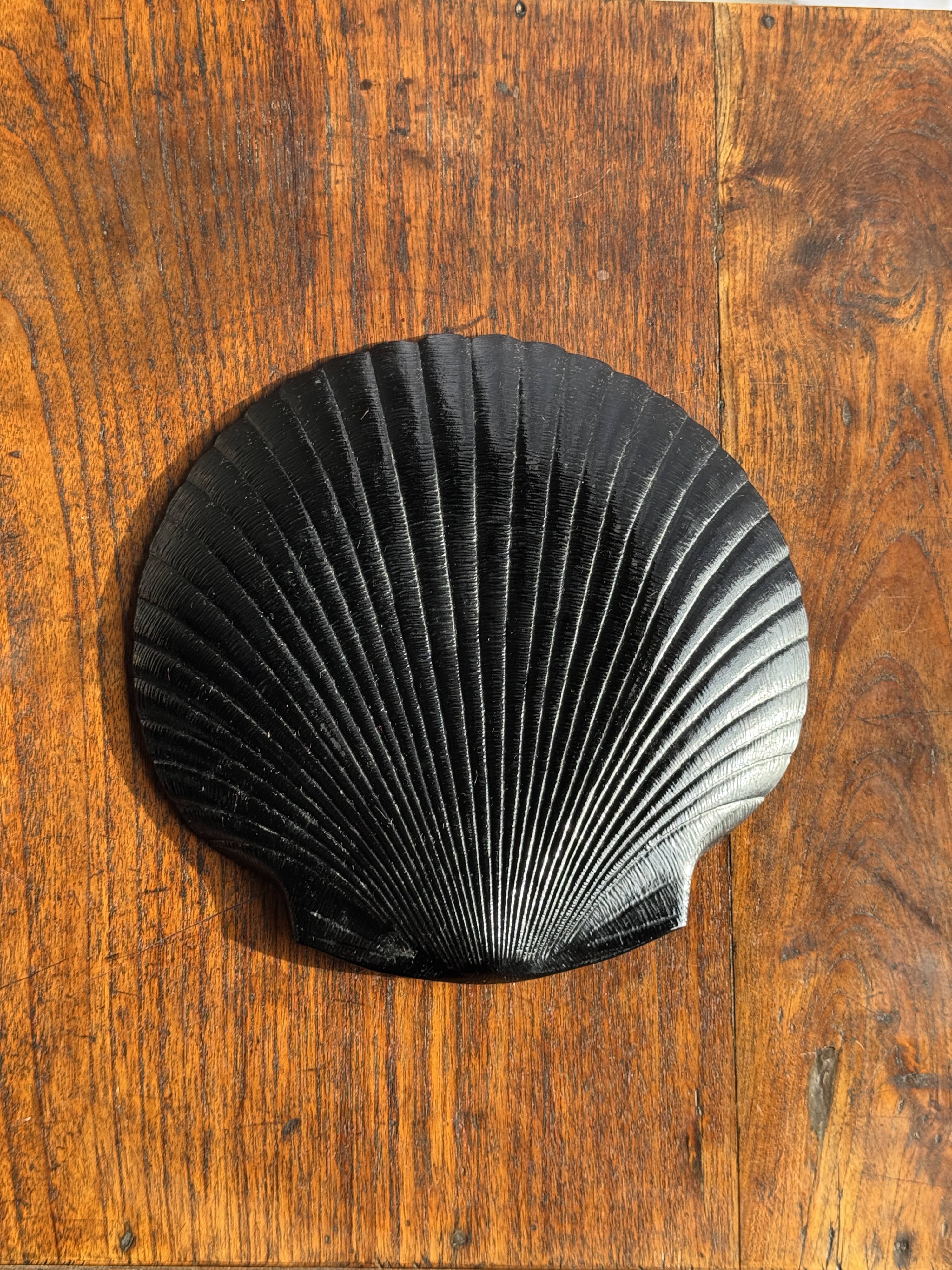 Pair of vintage black glass shell dishes D32 and D26