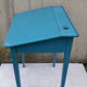 Pupitre écolier bleu  avec emplacement encrier