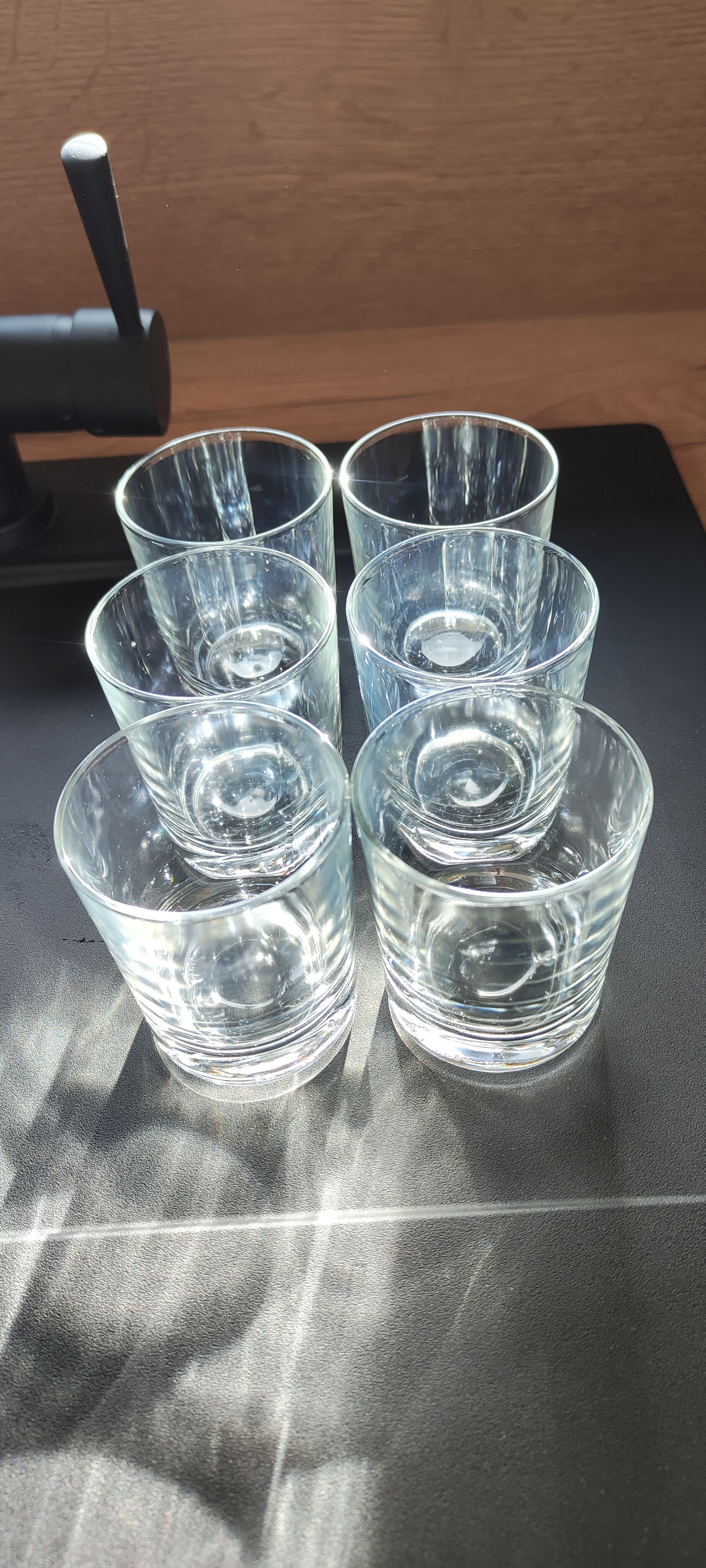 12 carafes of approximately 10 cl