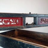 Large lacquered wooden wedding chest - China - 19th century