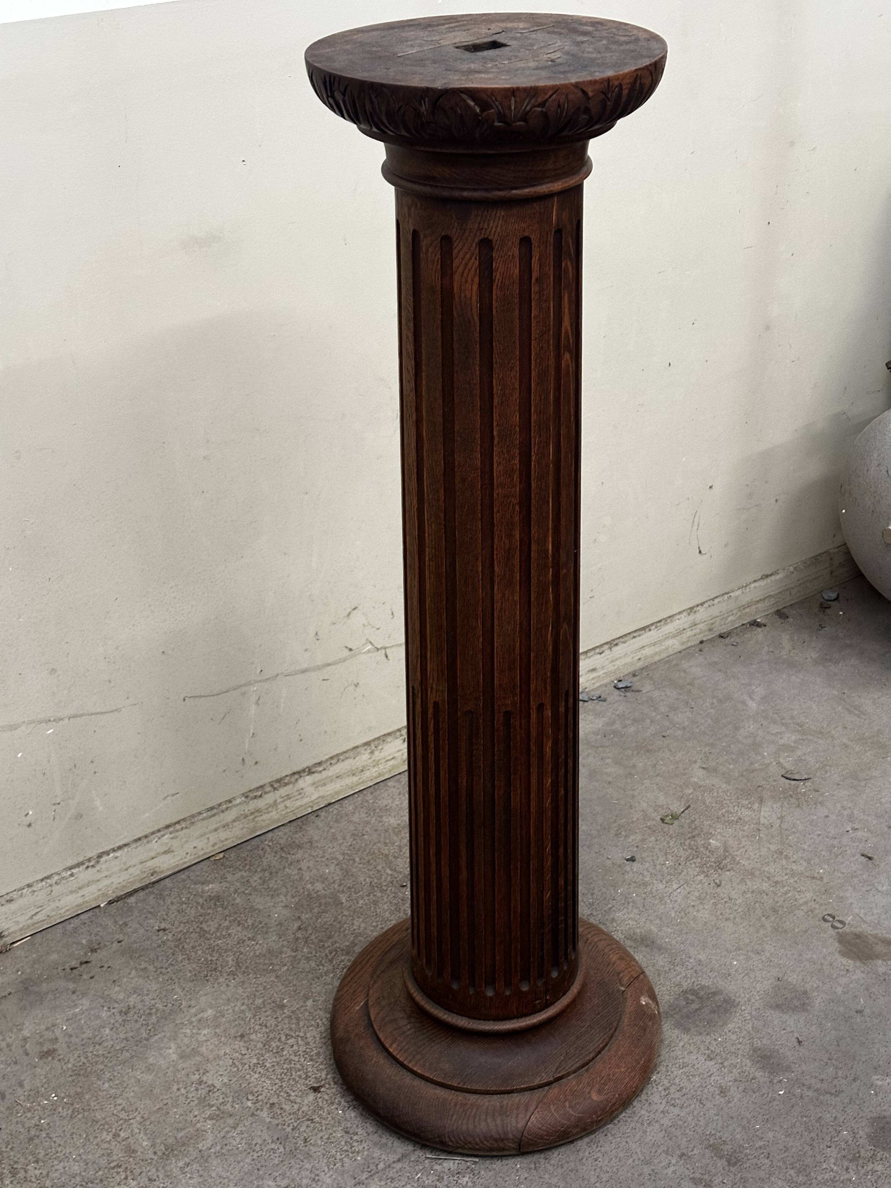 Fluted column in carved and molded wood - circa 1900