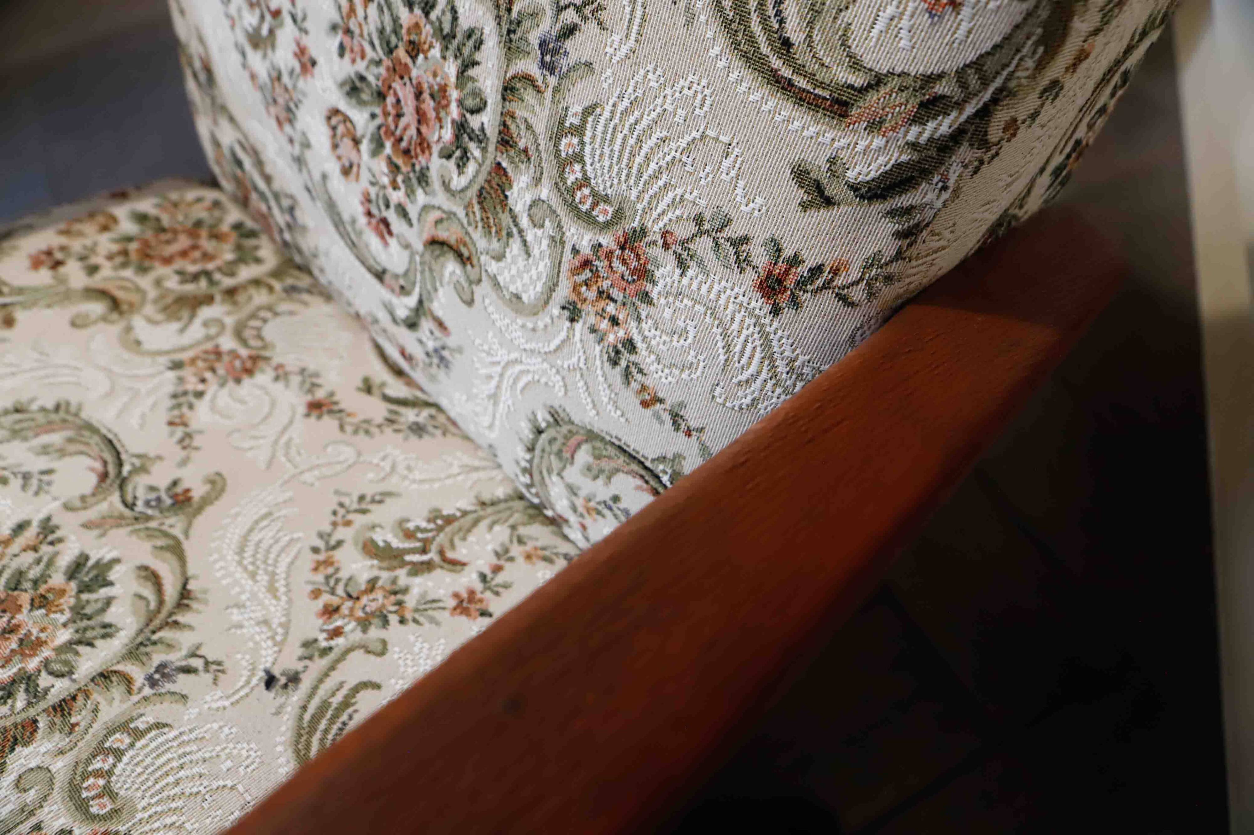 Set of 2 Style Halabala Lounge Armchairs