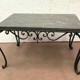 Table basse en fer forgé et marbre XX siècle
