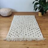 Tapis pois noirs en laine 100x150 cm