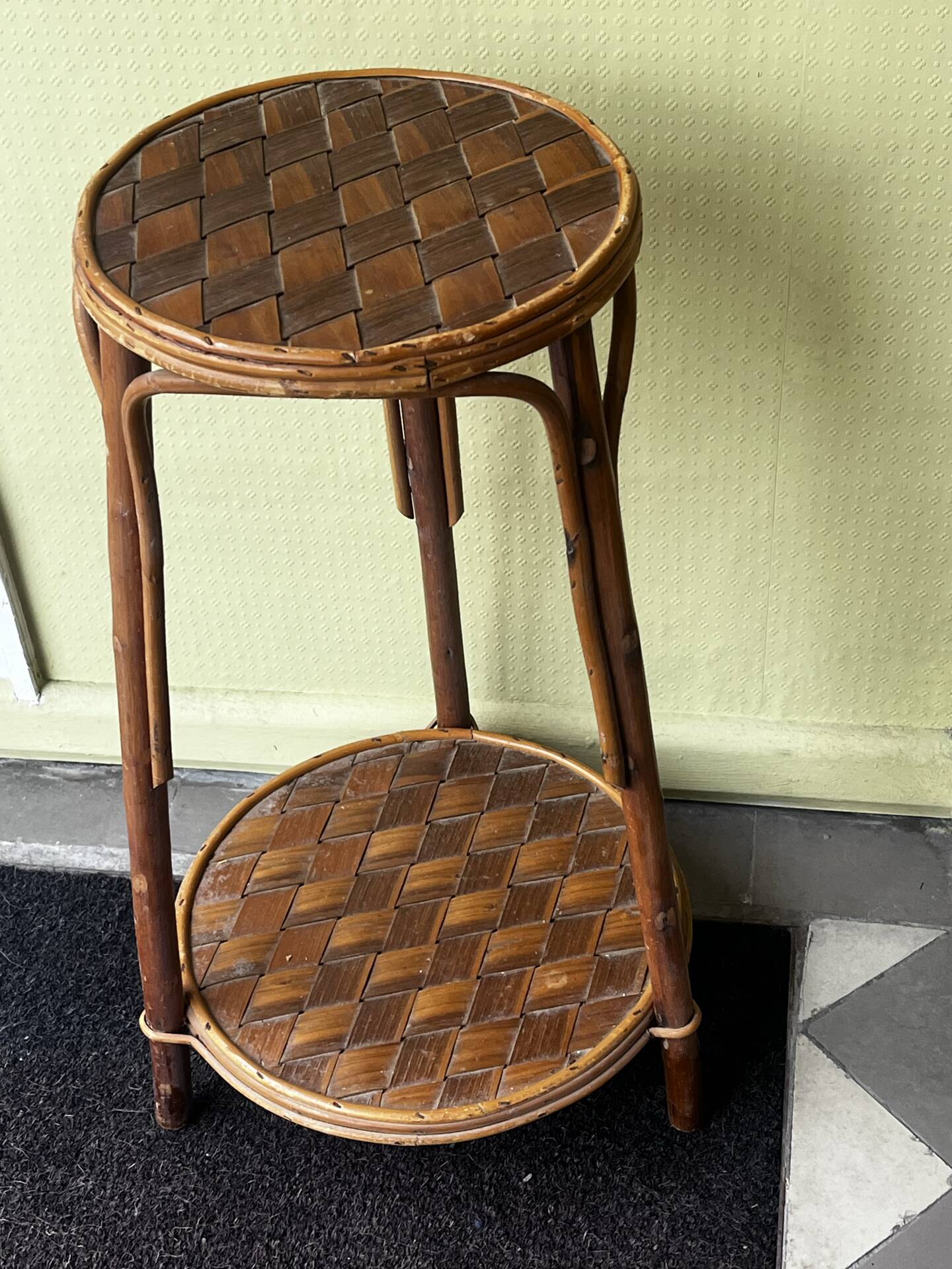 Side table / Occasional table Chestnut. Vintage rattan.