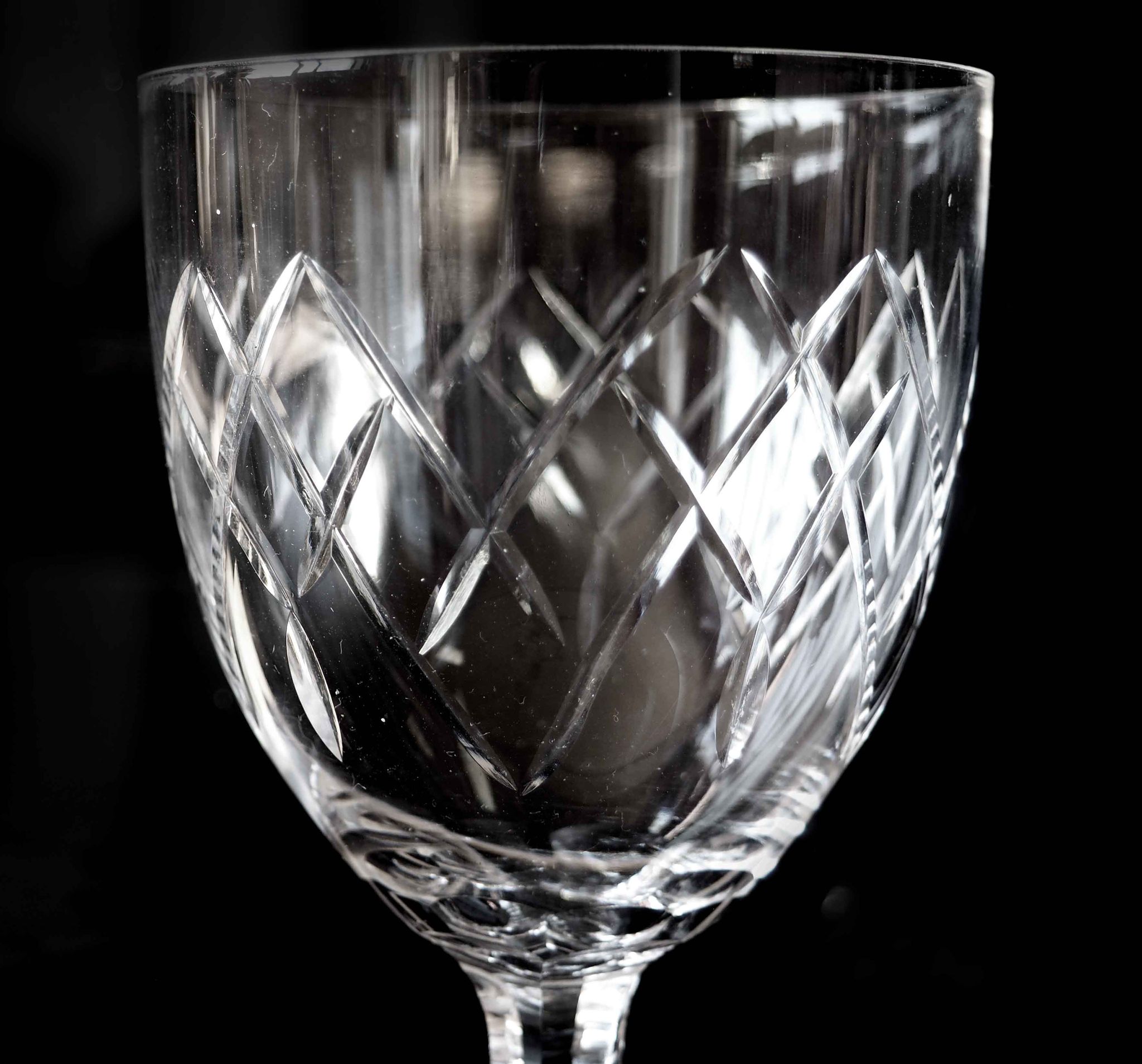 2 crystal wine glasses