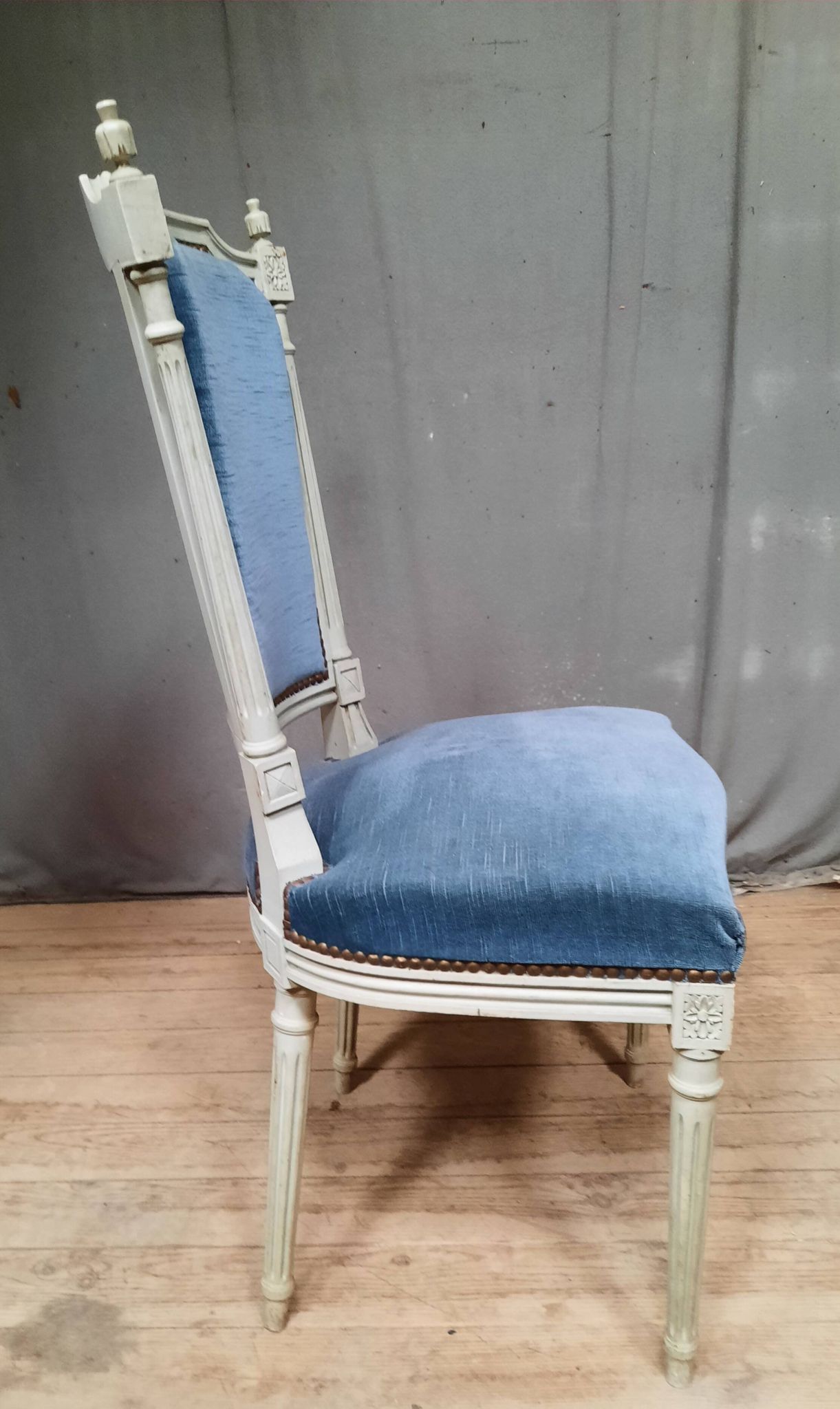 Chaise  tapissée style Louis XVI