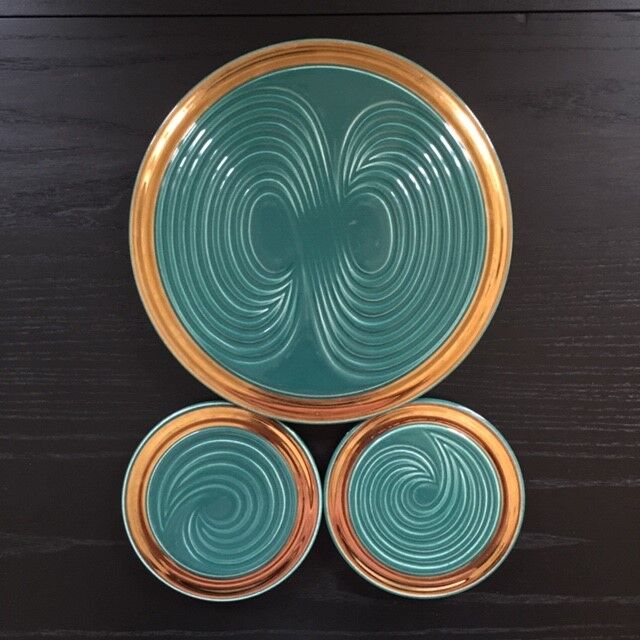 Set under flat and bottle under