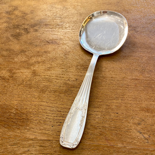 Pelle à glace en métal argenté