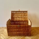 Ancien panier en osier avec anse de transport