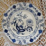 4 Royal Boch dessert plates 