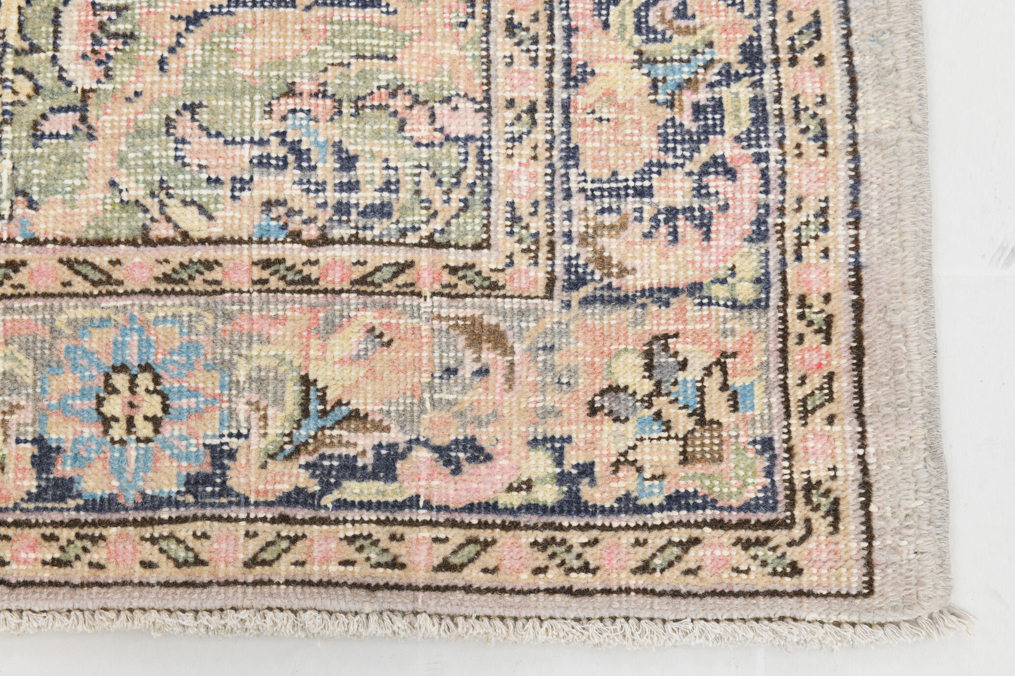 Farmhouse floral vintage rug 256x137cm