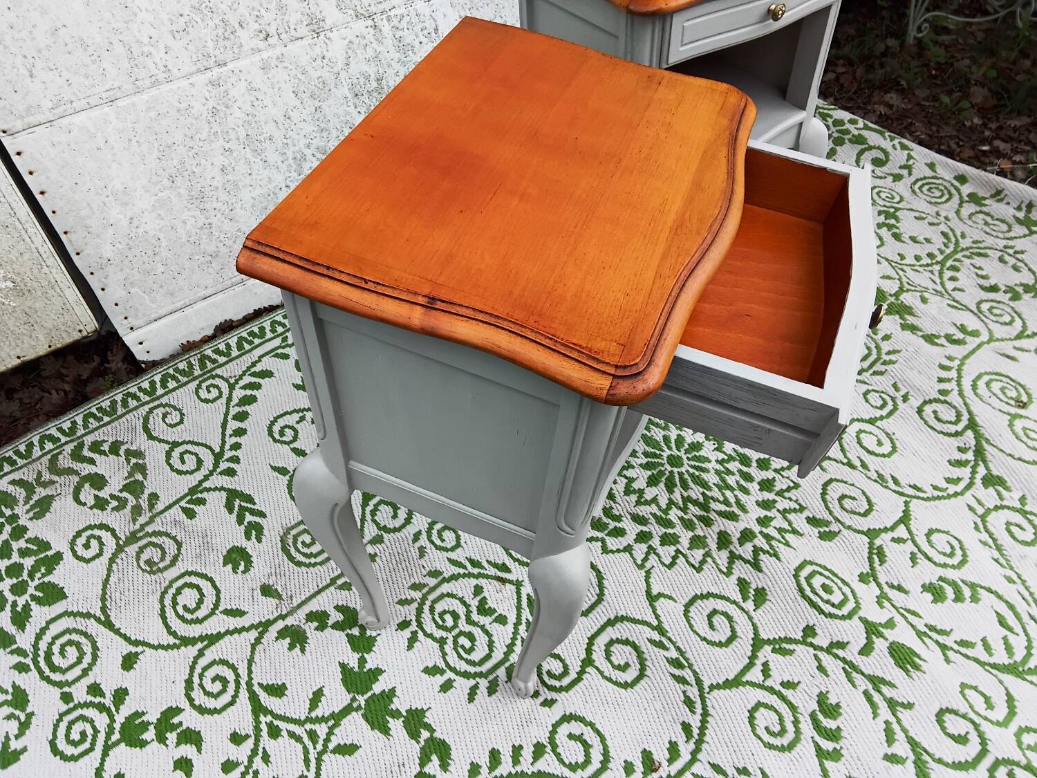 Paire de chevets style L.XV