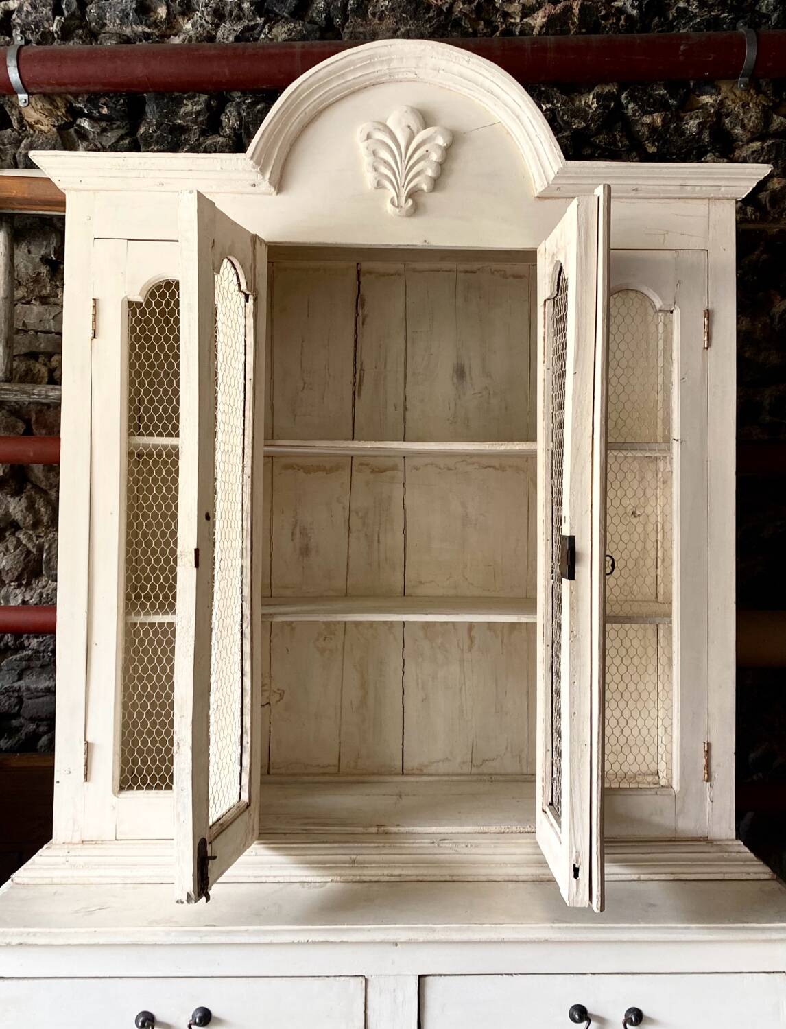 2-part ecru wooden dresser