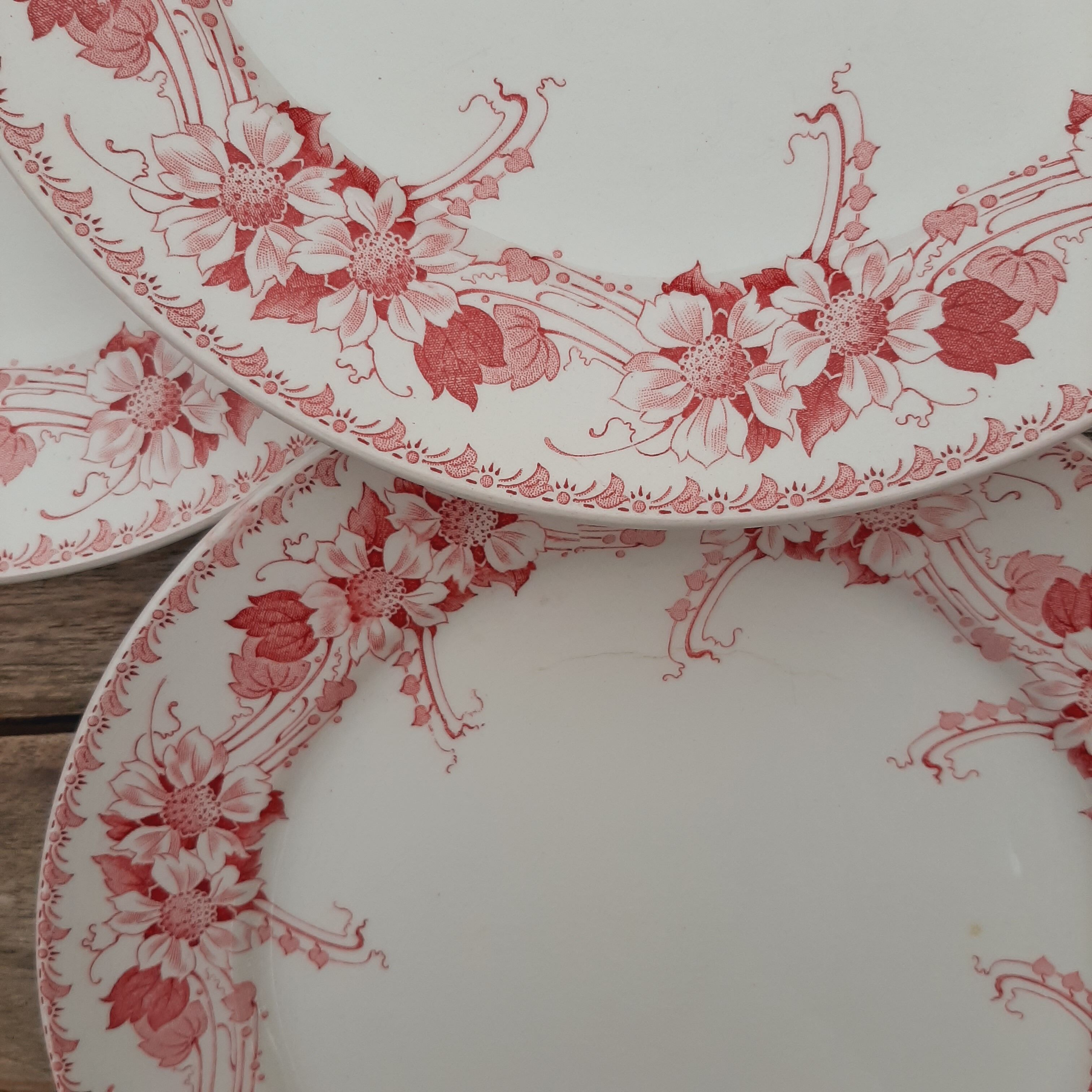 8 assiettes plates Lucien BFK