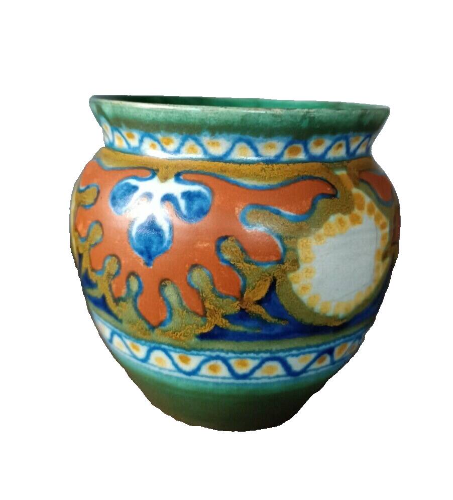Ceramic vase manufactured by gouda liberty, landia decor