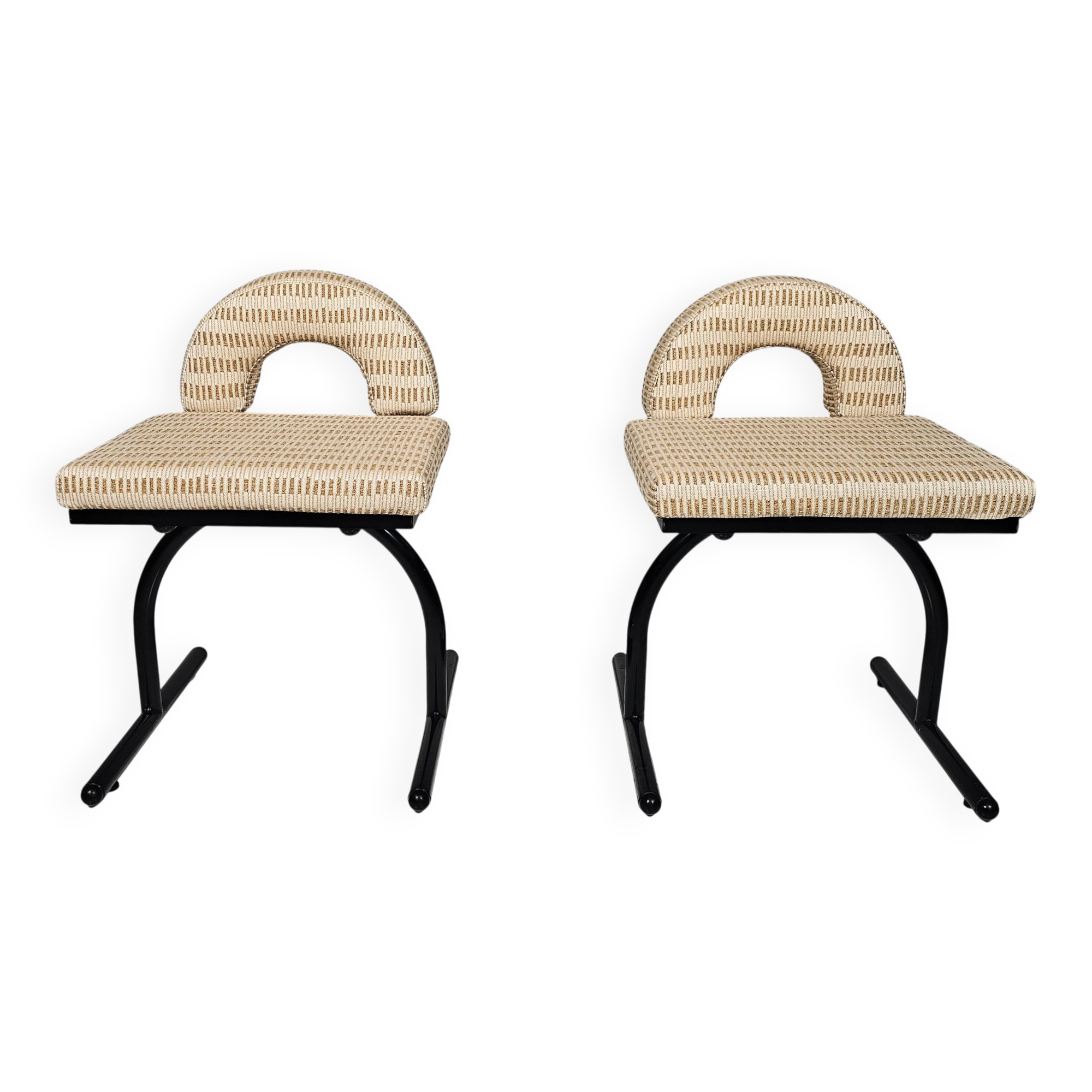 Set of 2 chairs, Italy 1980s.