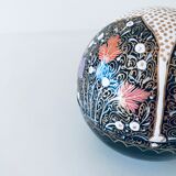 Decorative round box