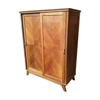 Wardrobe 1950 feet compass