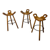 Ensemble de 3 tabourets de bar brutalistes Marbella par Sergio Rodrigues, années 1960.