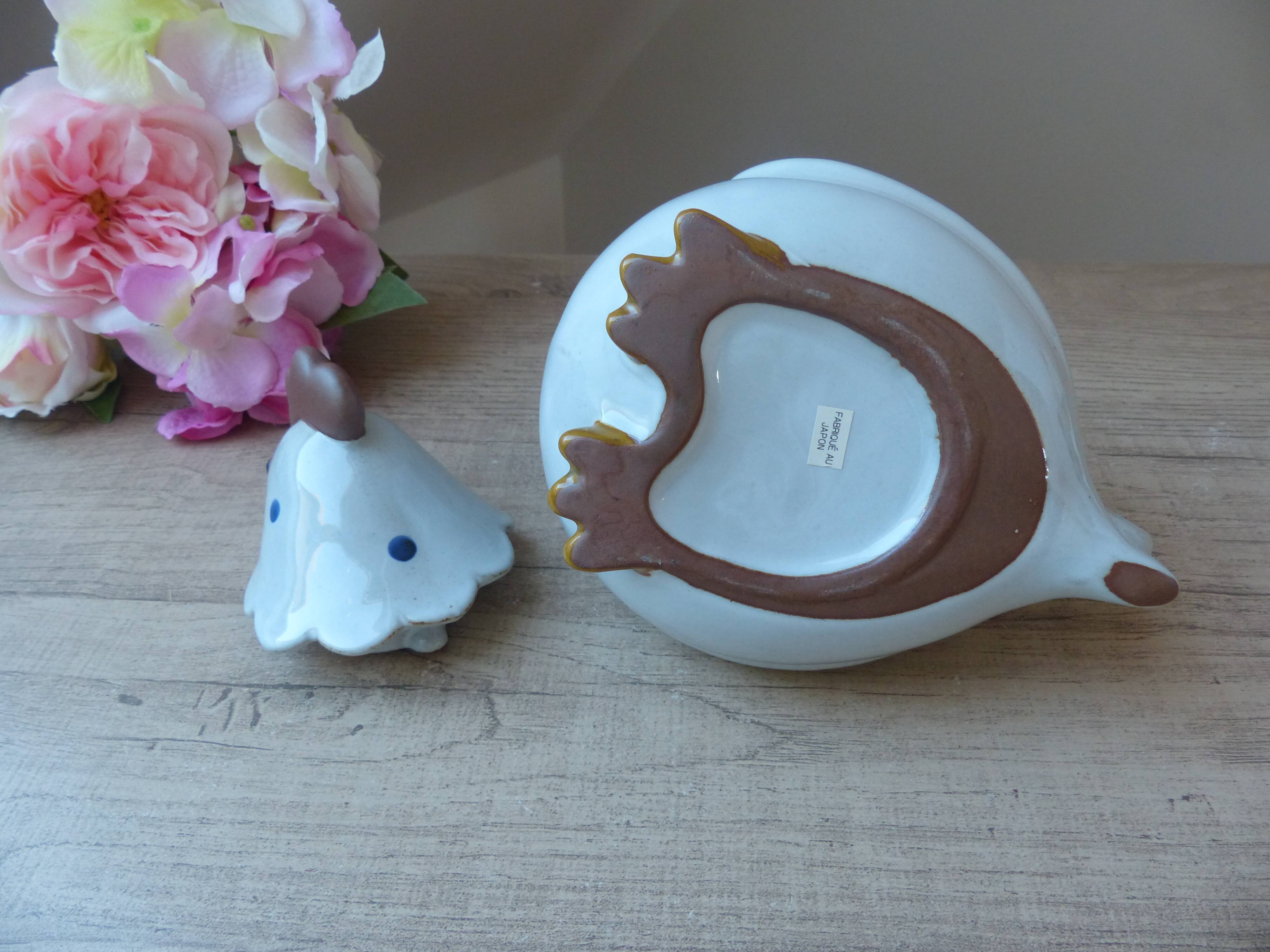 Hen-shaped sandstone teapot made in japan