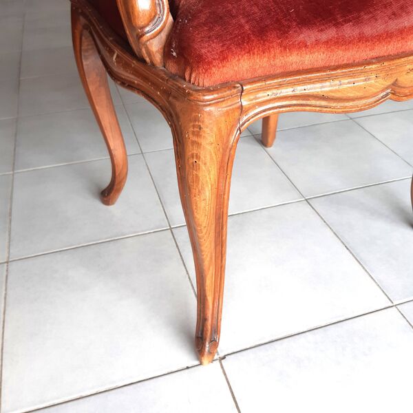 Fauteuil provençal en bois et velours