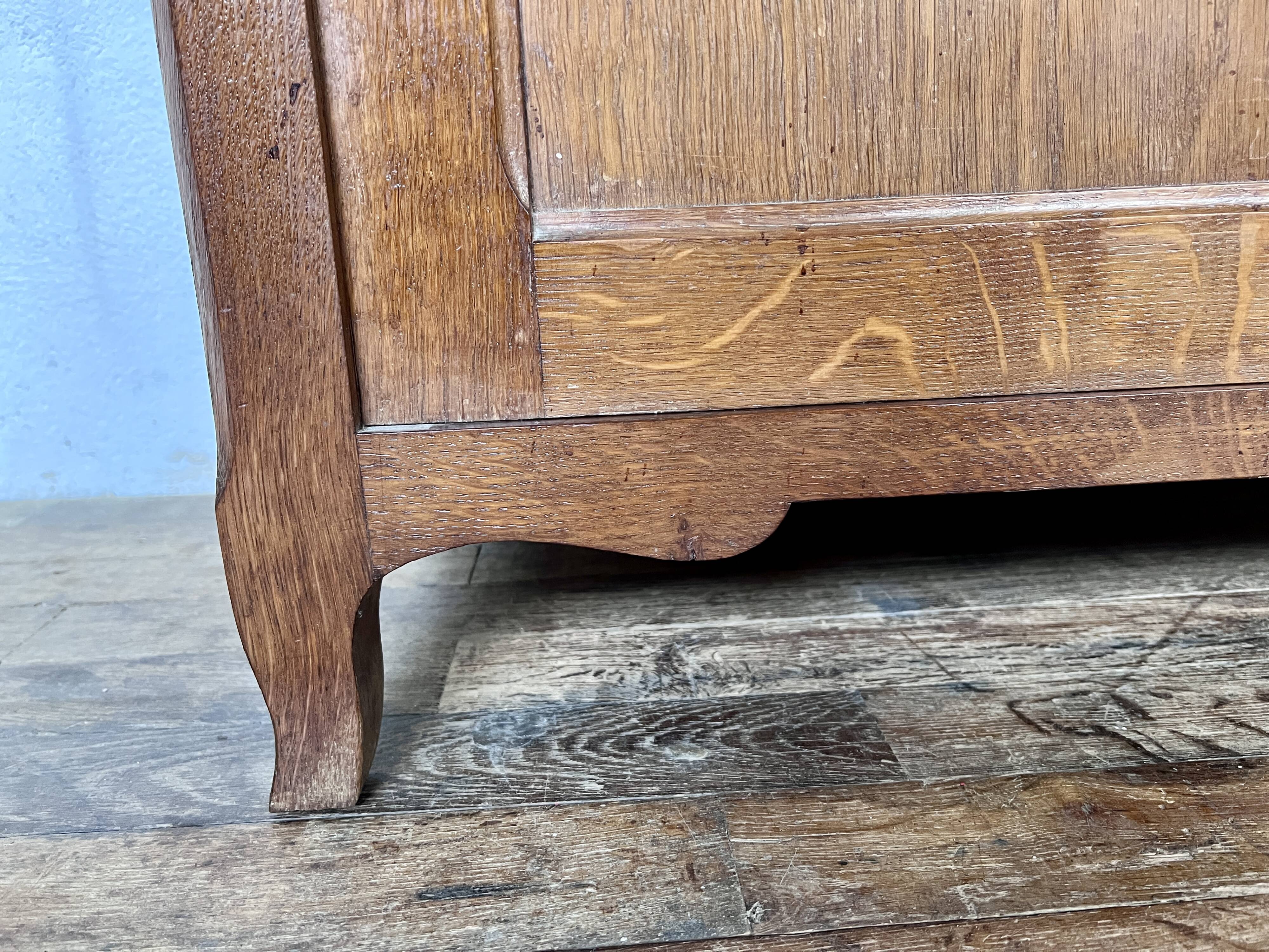 Buffet Parisien commode vintage