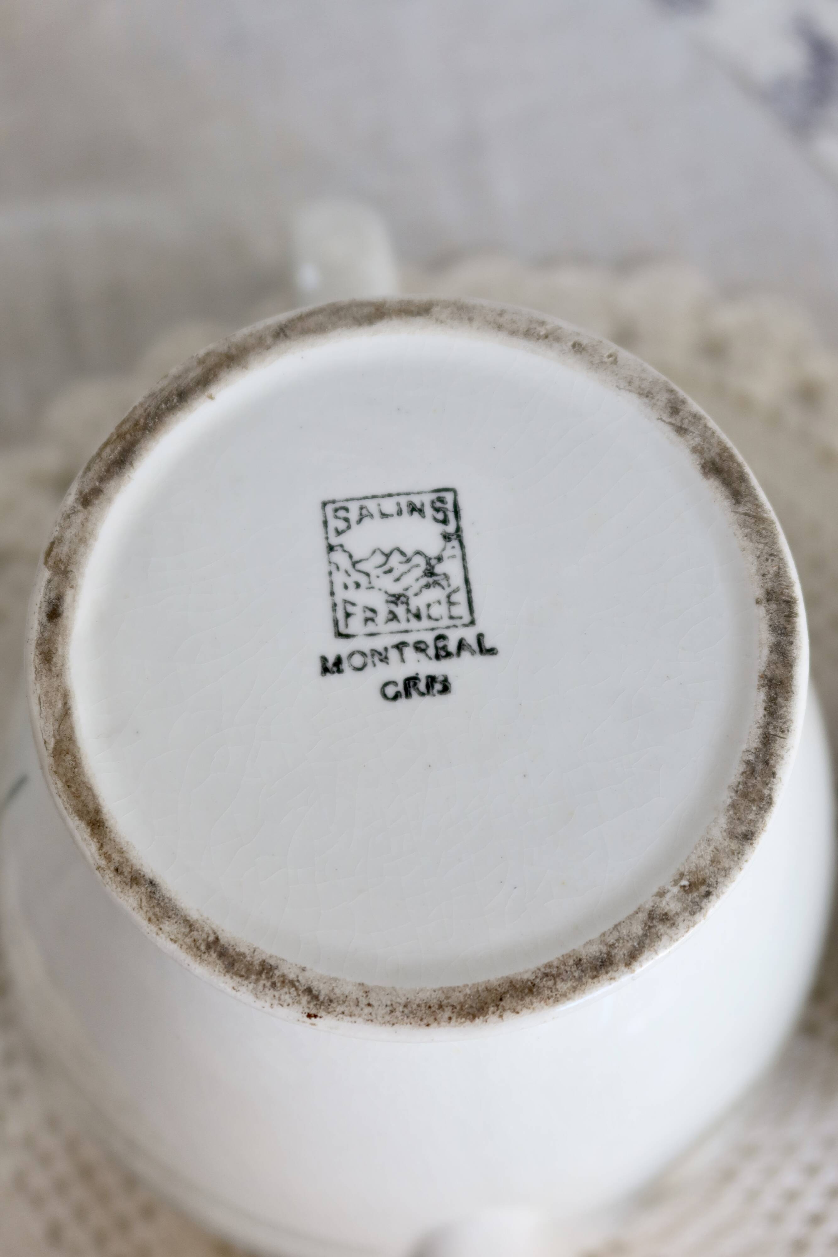 Vintage 10-person coffee set with Salins earthenware and geometric design