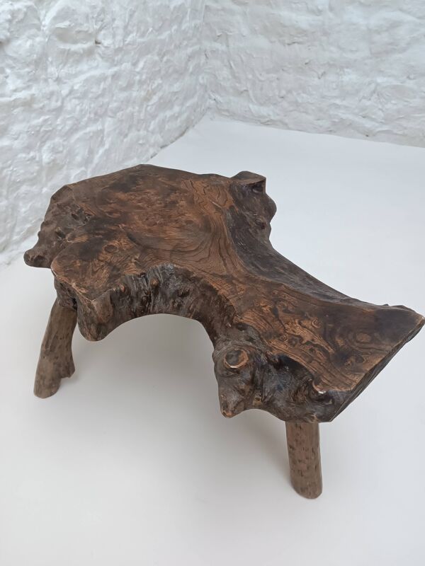 Table basse brutaliste '' Tronc d'arbre '' en bois brut années 70