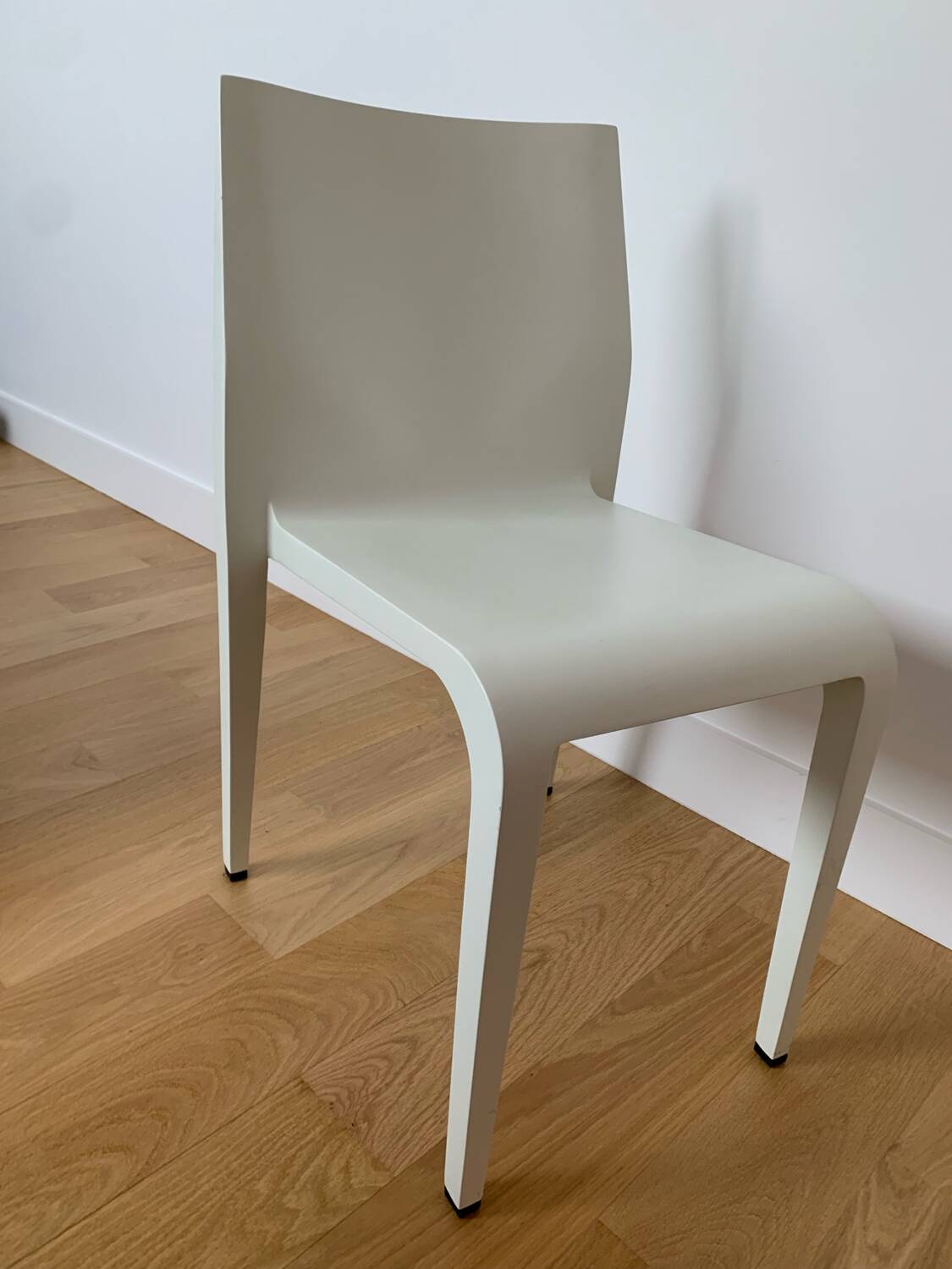 Chair LALEGGERA fabrication ALIAS.