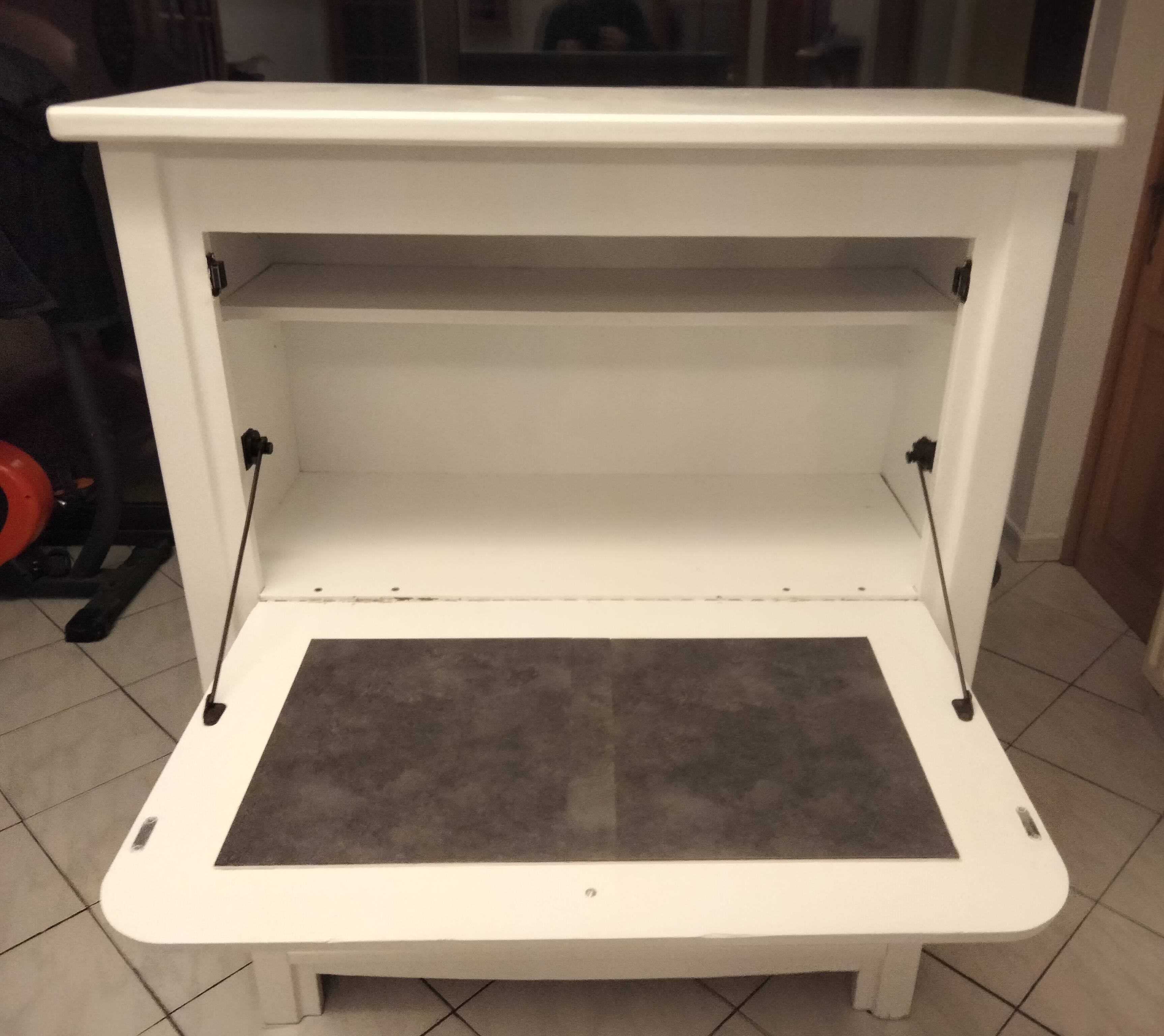 Secretary desk in solid wood, repainted matte white