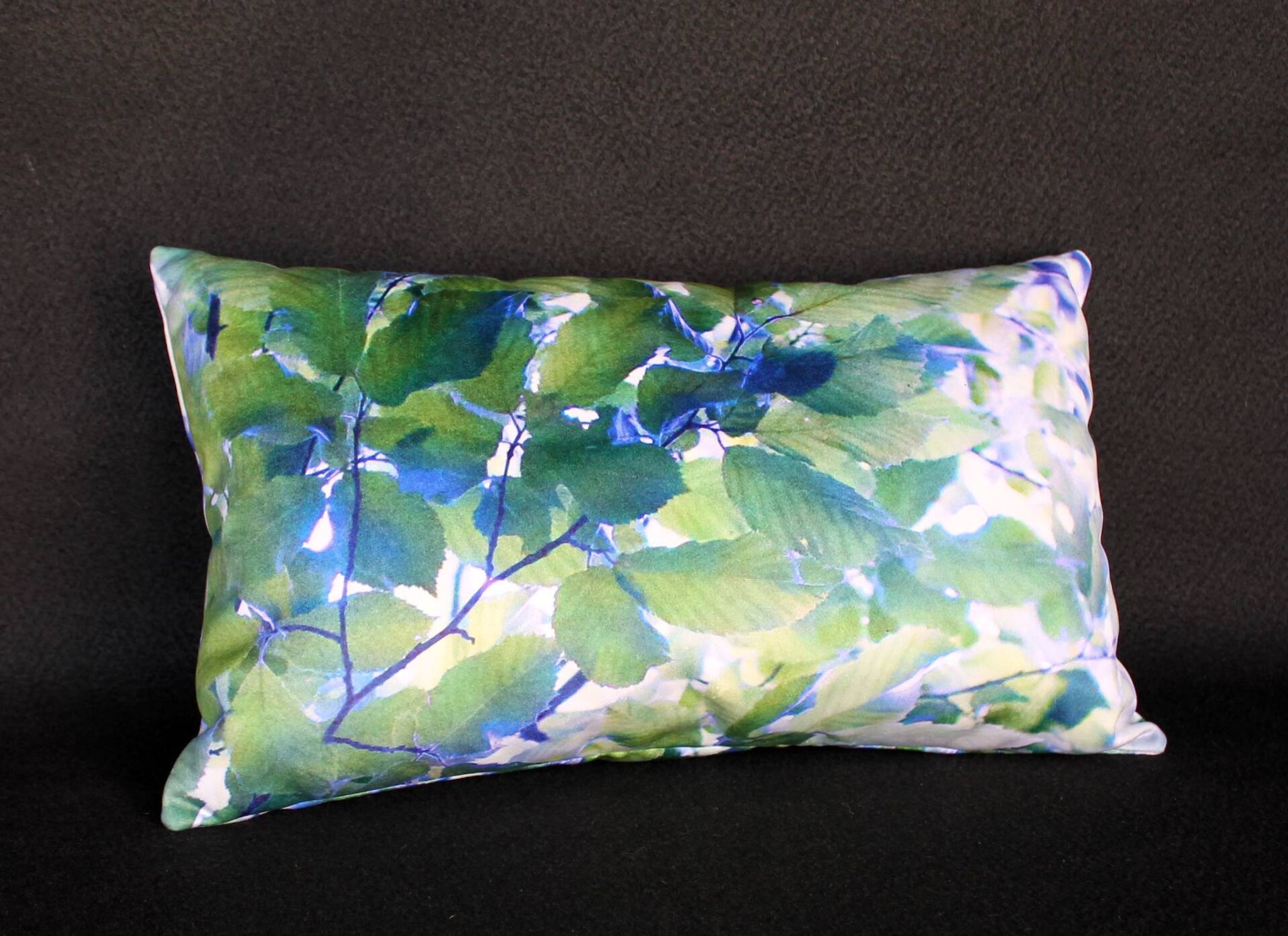 Coussin en velours “Bleutée”
