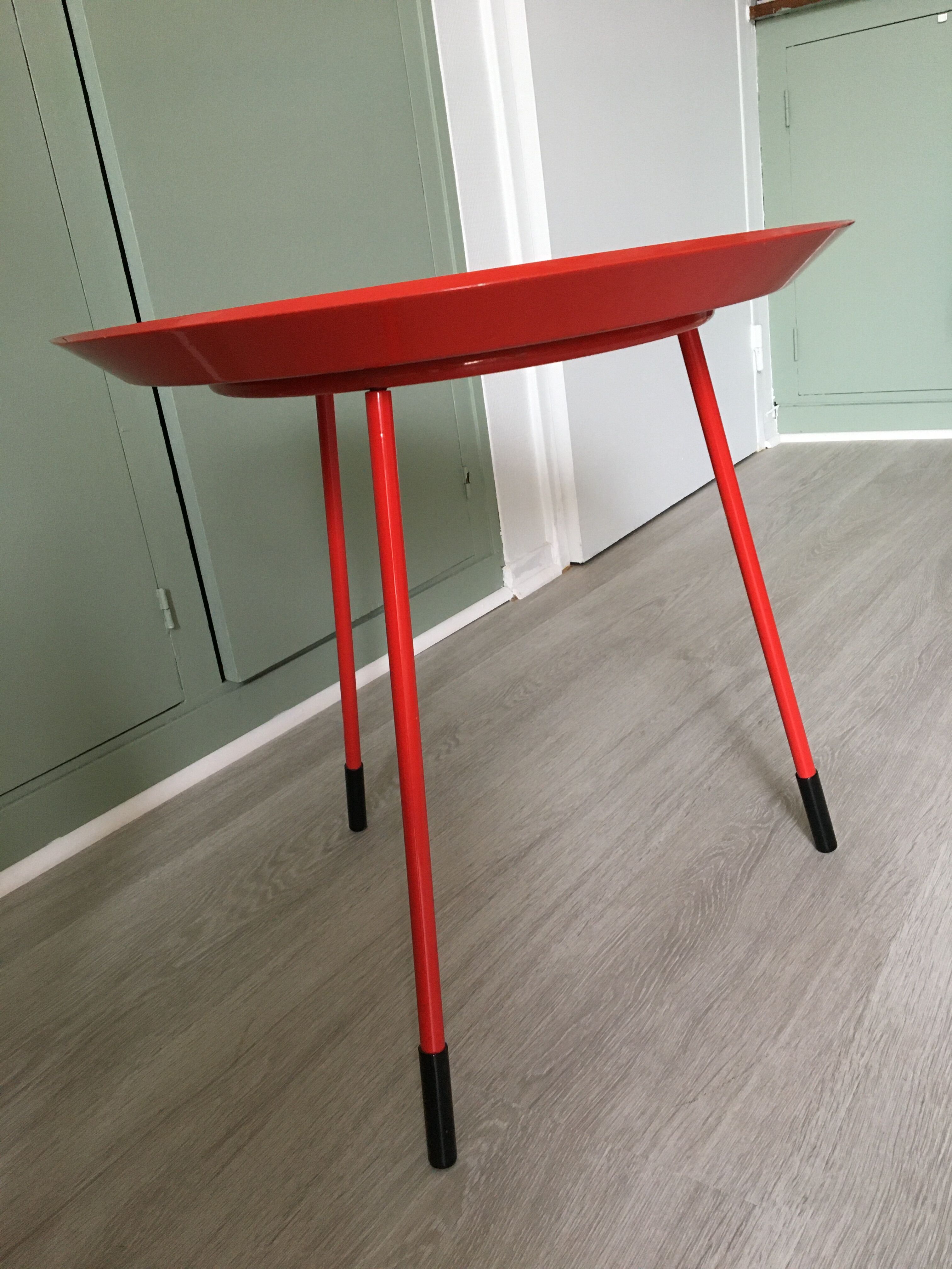 3-foot red metal coffee table Paola Navone for Monoprix