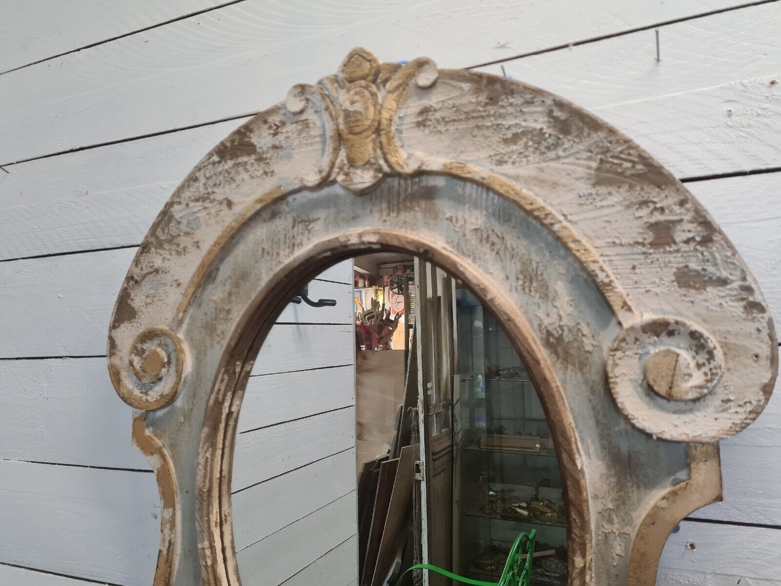 Miroir oeil de boeuf en bois patiné