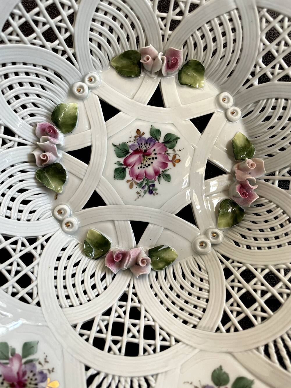 Fruit bowl crafted with floral decoration, Sumi, Romania, centrepiece decor.