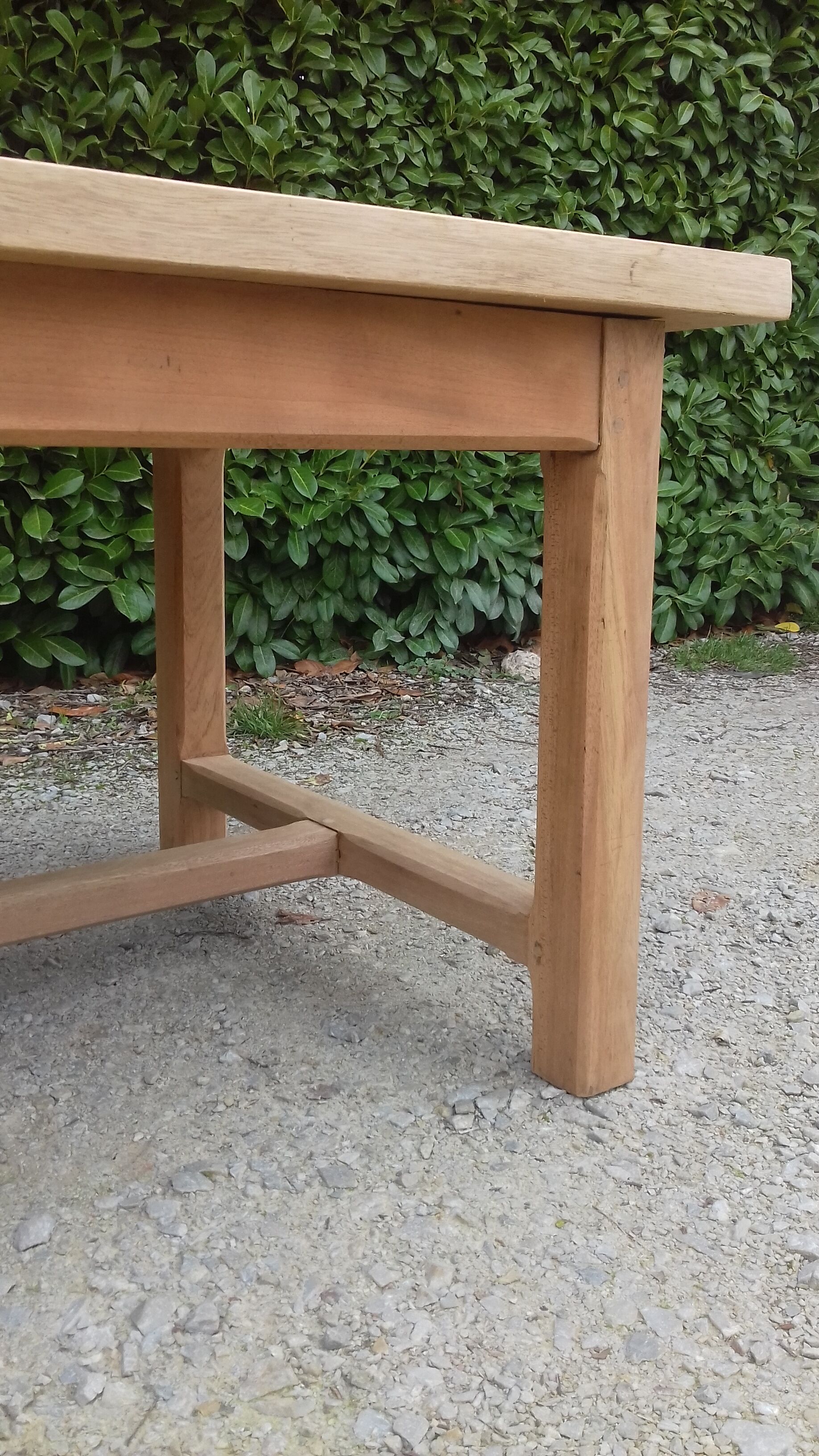 Farm table in solid oak