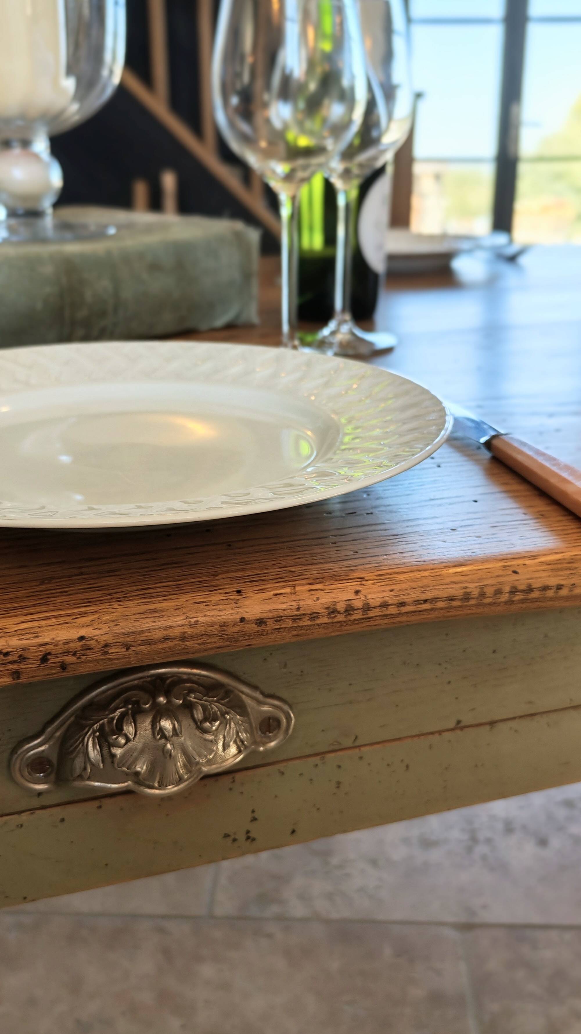 Table de ferme en chêne massif ,2 tiroirs, 2 rallonges,