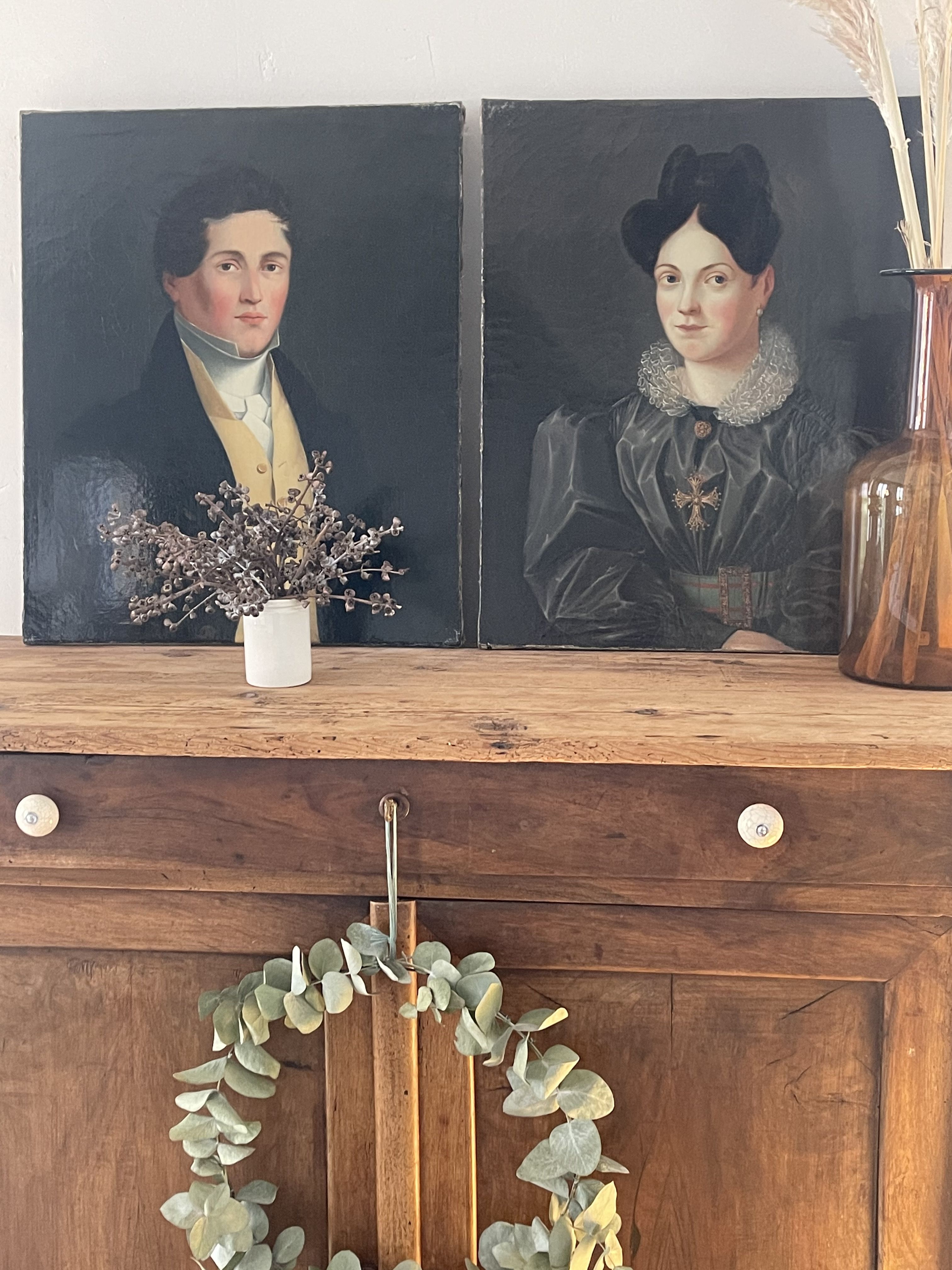 Duo portraits of a young couple painting on oil