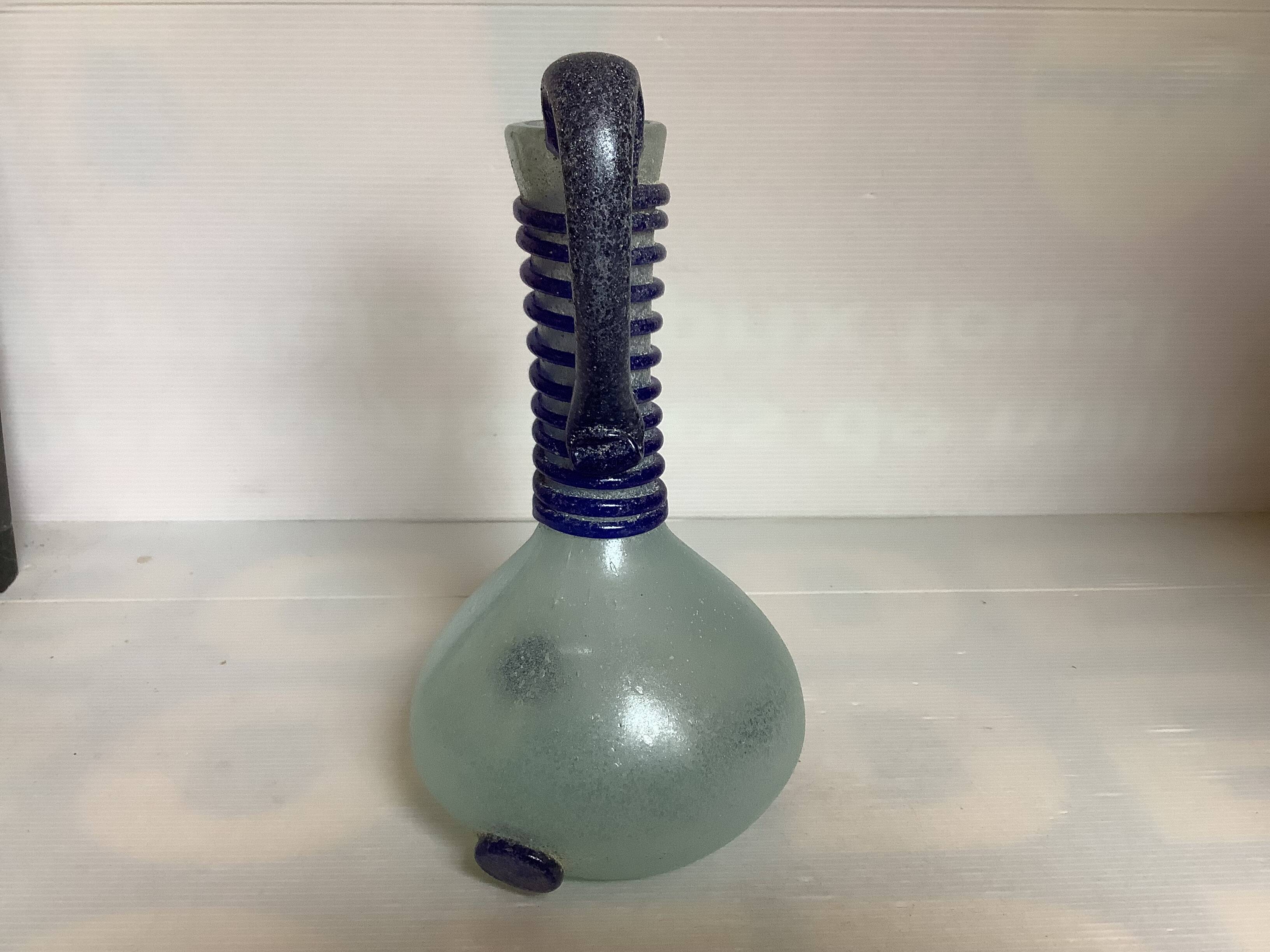 Vase avec anses Scavo bleu