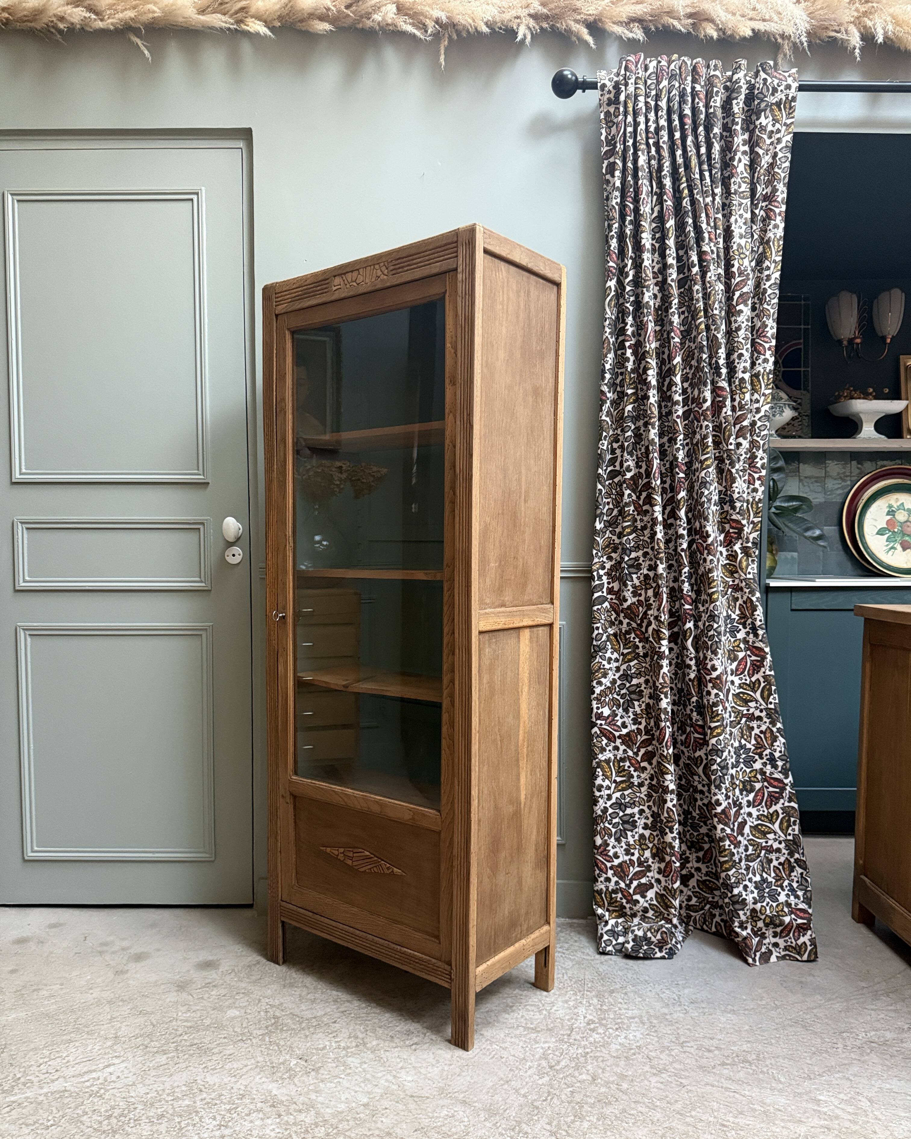 Vitrine parisienne Art Déco en chêne (rénovée)