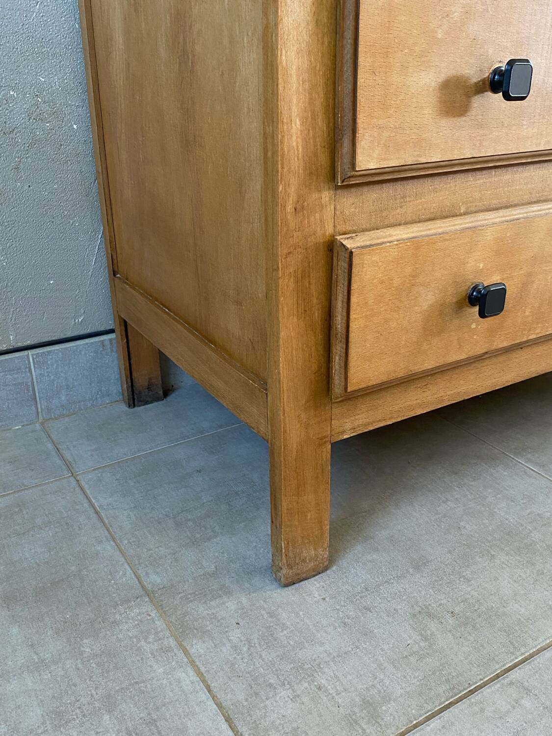 Vintage light oak chest of drawers