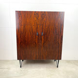 Armoire en palissandre avec pieds en épingle à cheveux