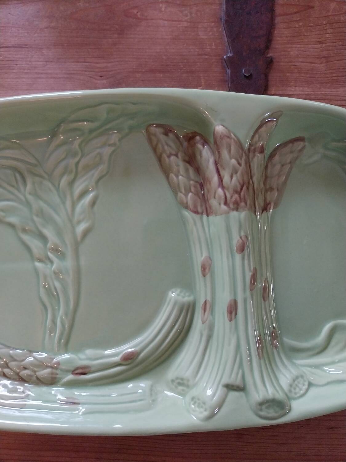 Dish and drainer for asparagus slip