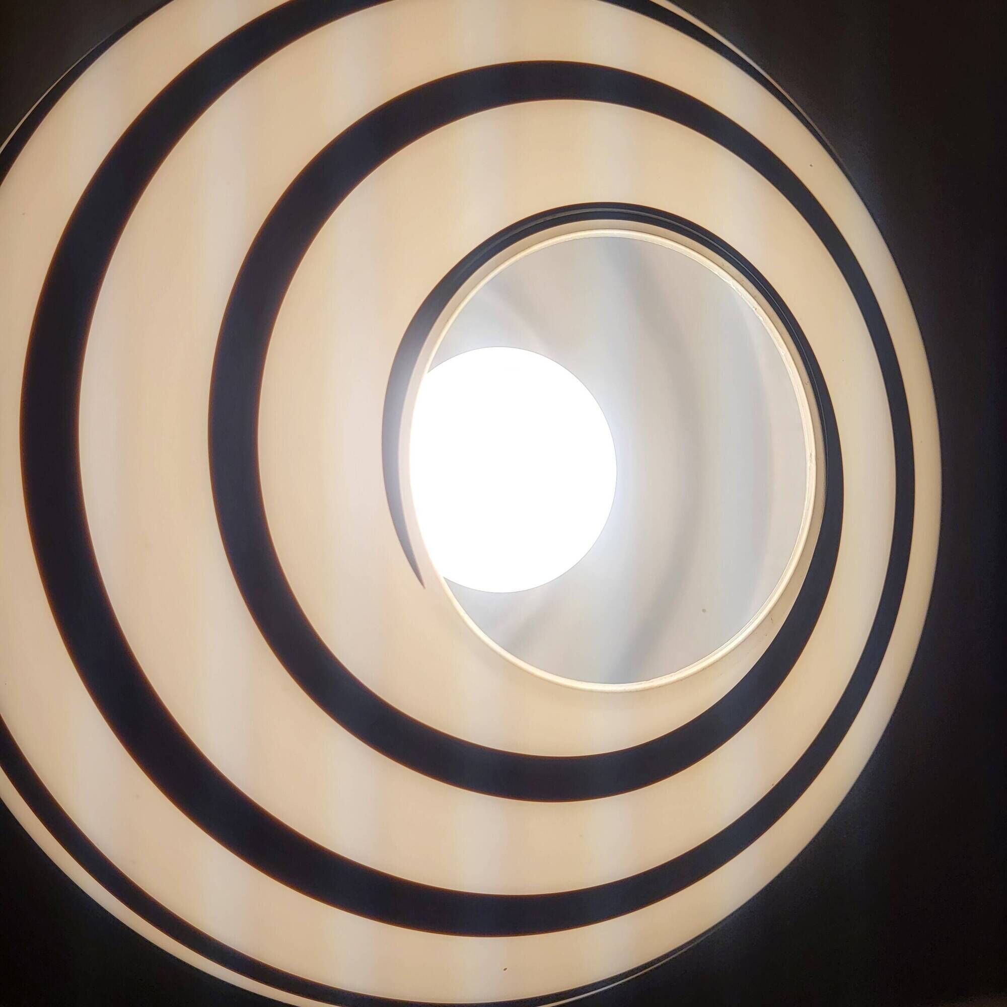 Zebra suspension, globe, Églo lights, vintage 1980s, 90s.