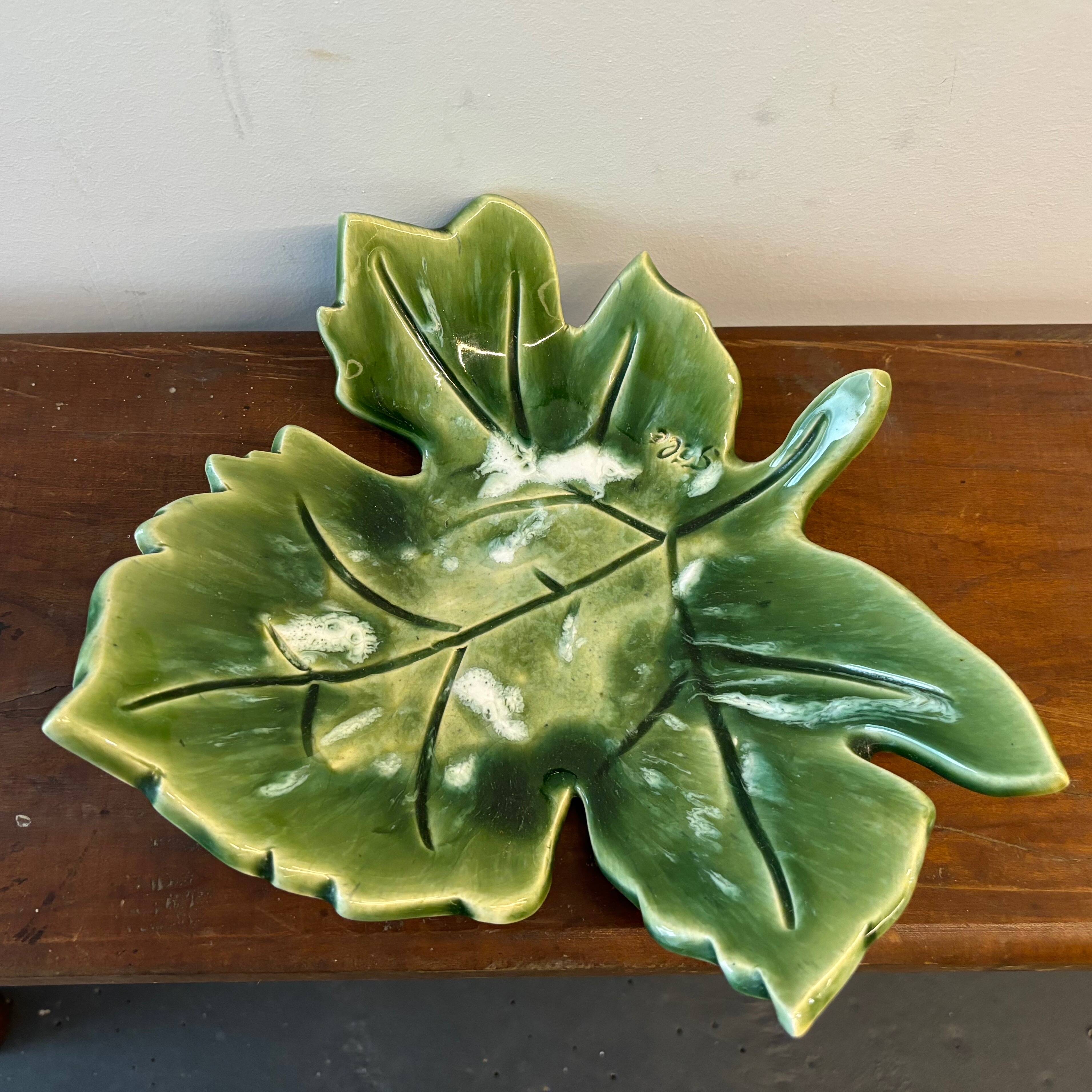 1960s leaf-shaped ceramic dish