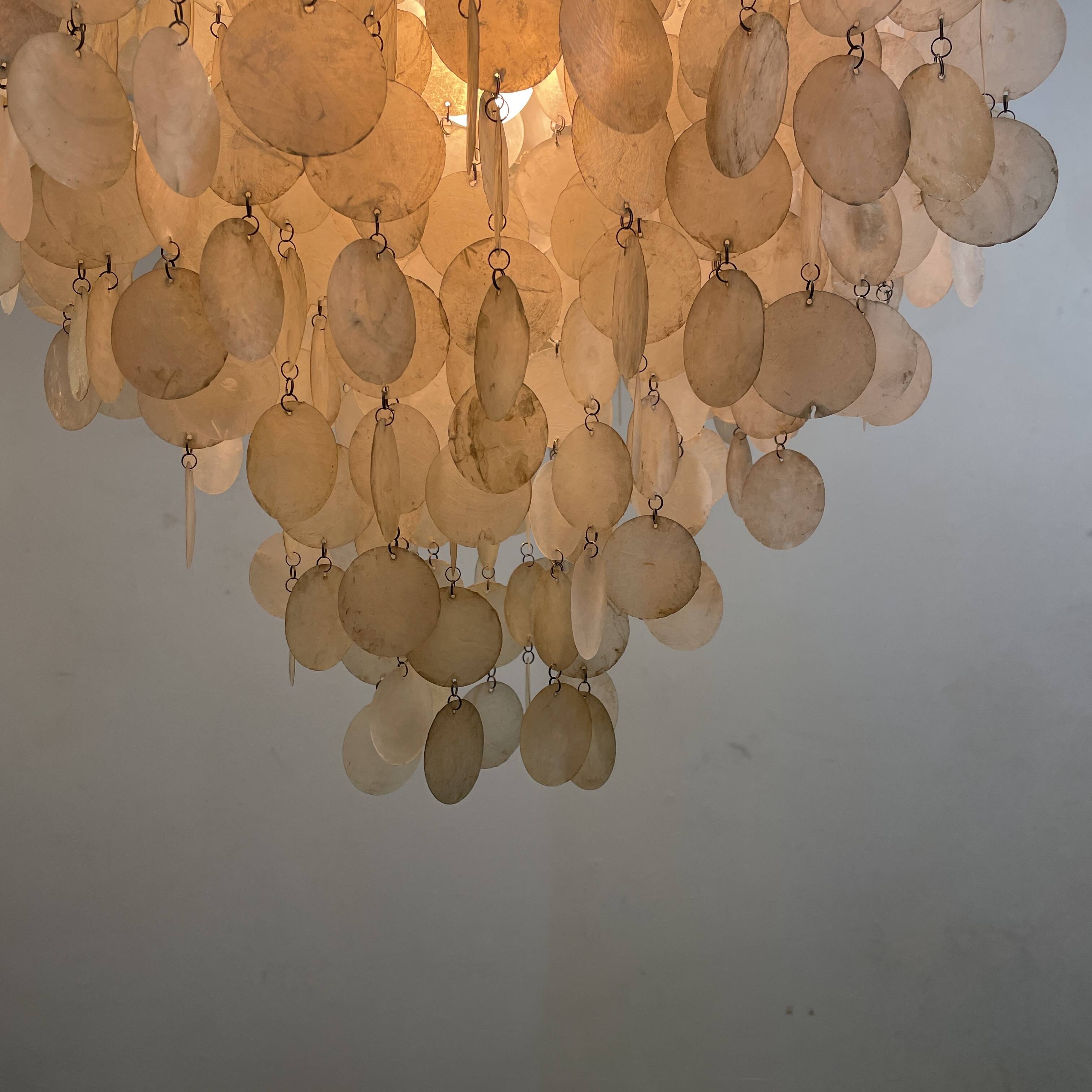 Grand lustre en nacre style Verner Panton années 60