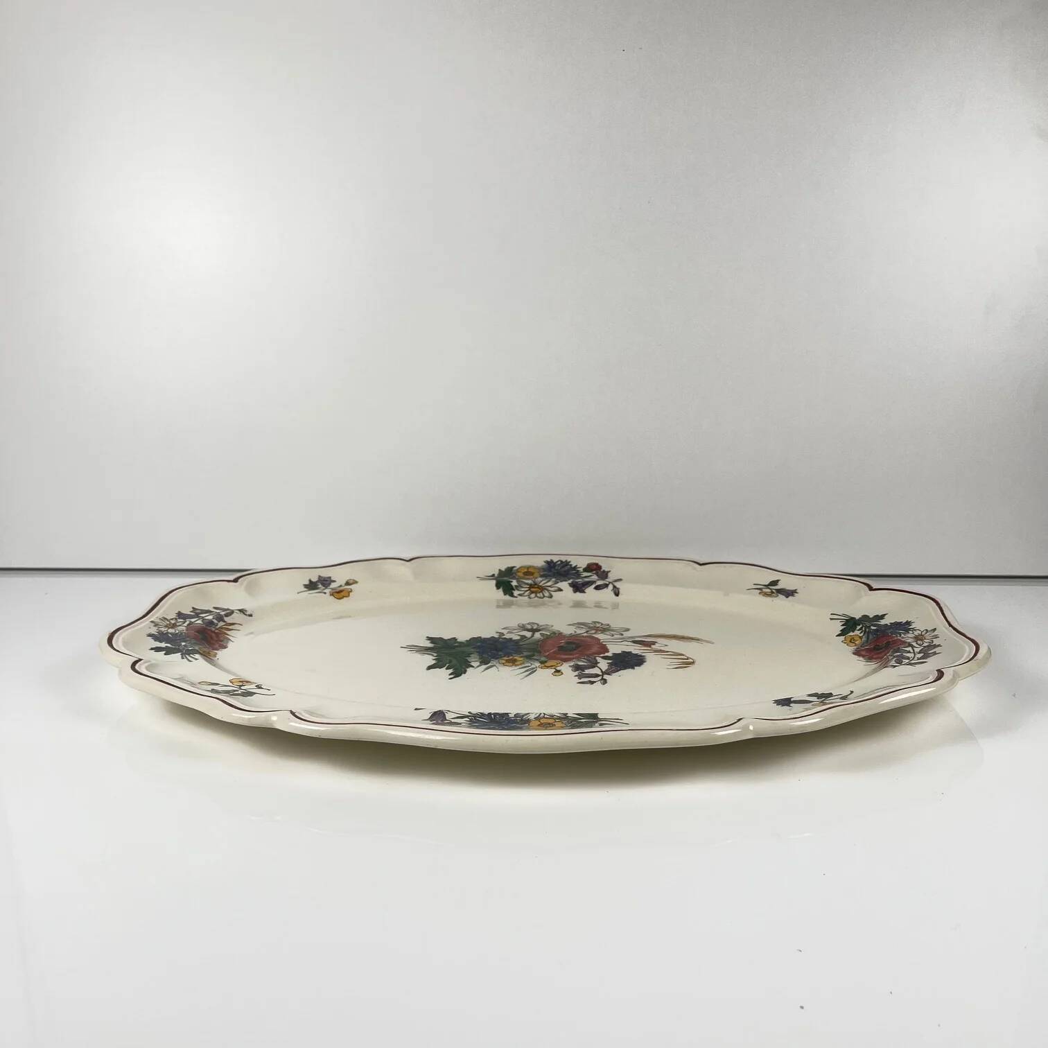 Large "Agreste" dish from Sarreguemines, early 20th century.