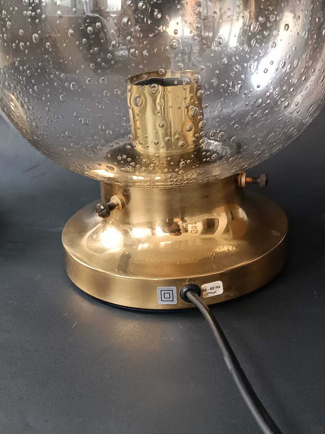 2 lampes de table globes bullés et laiton Limburg 1970