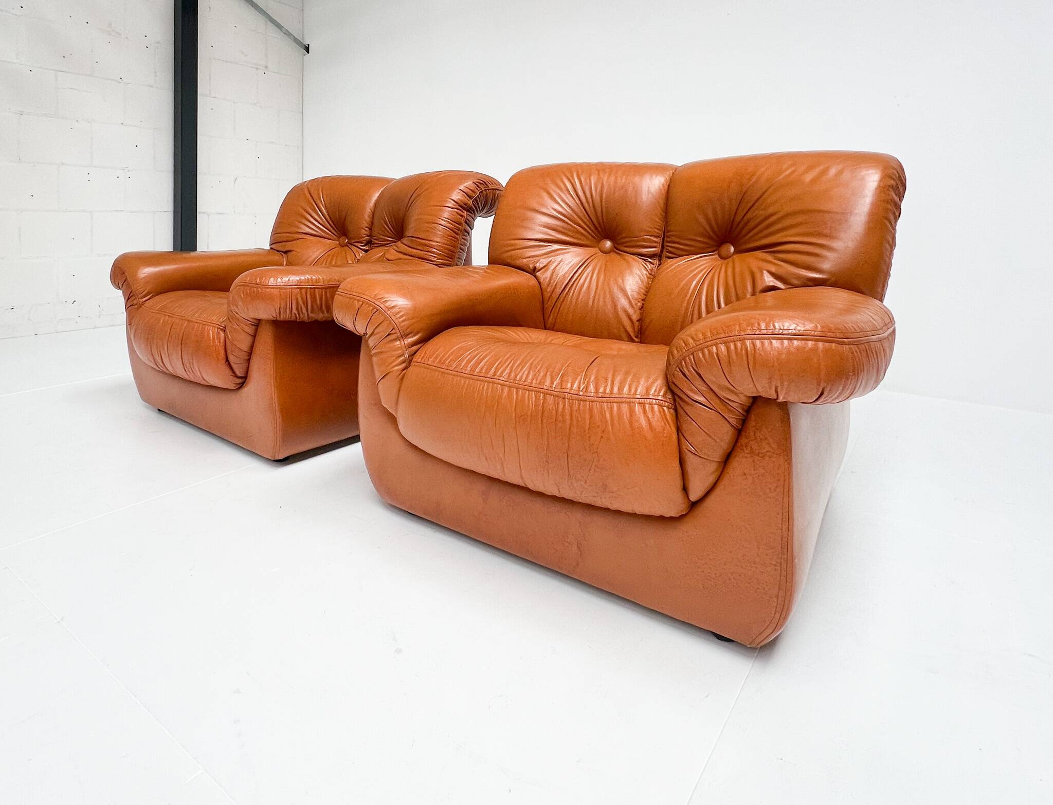 Cognac colored leather Pellerossi lounge chair, 1960s